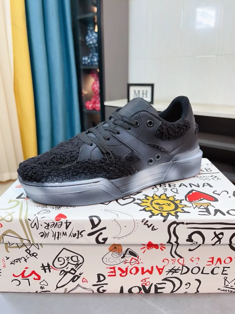 Men's shoes 💰500🌹🌹 "Dolce & Gabbana DG" 3D hand-painted heavy industry series, original imported first-layer cowhide ➕ sheepskin lining, light and comfortable, versatile, original special outsole 🔥 favored by trendy men 🔥 Welcome to compare quality 🔥 exquisite and luxurious, super A-level! Compared with the genuine product at the counter, the version is no worse at all! Code number 36-46